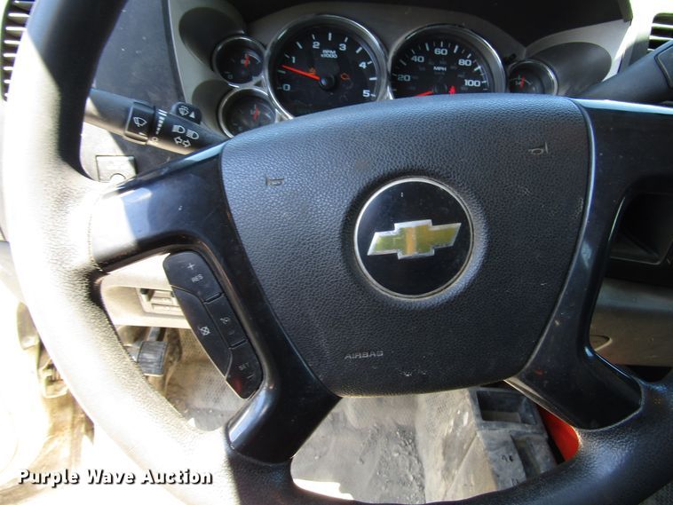 image for item FJ9705 2012 Chevrolet Silverado 2500HD Crew Cab pickup truck