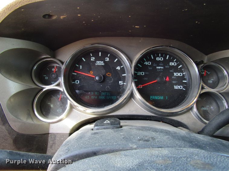 image for item FJ9705 2012 Chevrolet Silverado 2500HD Crew Cab pickup truck