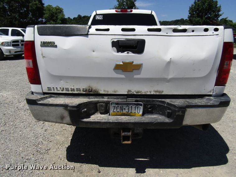 image for item FJ9705 2012 Chevrolet Silverado 2500HD Crew Cab pickup truck