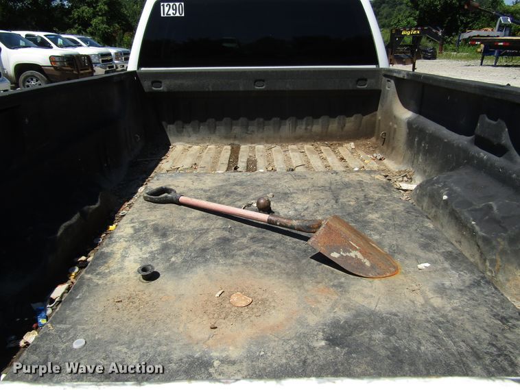 image for item FJ9705 2012 Chevrolet Silverado 2500HD Crew Cab pickup truck