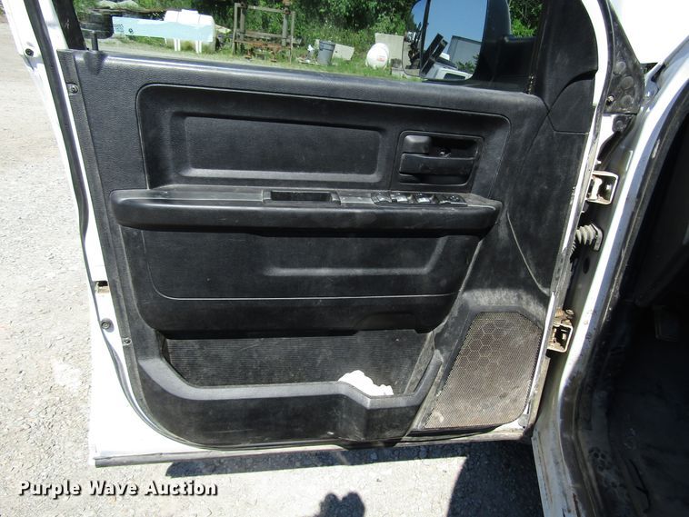 image for item FJ9715 2013 Dodge Ram 1500 Quad Cab pickup truck