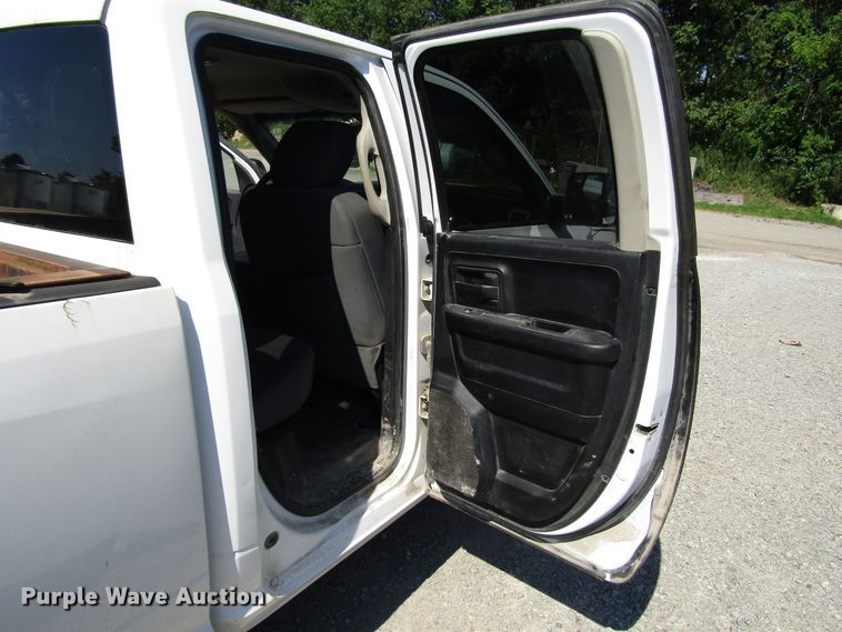 image for item FJ9715 2013 Dodge Ram 1500 Quad Cab pickup truck