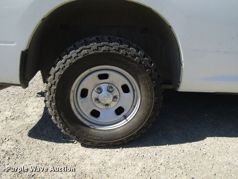 image for item FJ9715 2013 Dodge Ram 1500 Quad Cab pickup truck