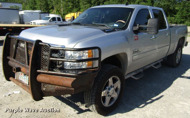 image for item FJ9720 2012 Chevrolet Silverado 2500HD Crew Cab pickup truck