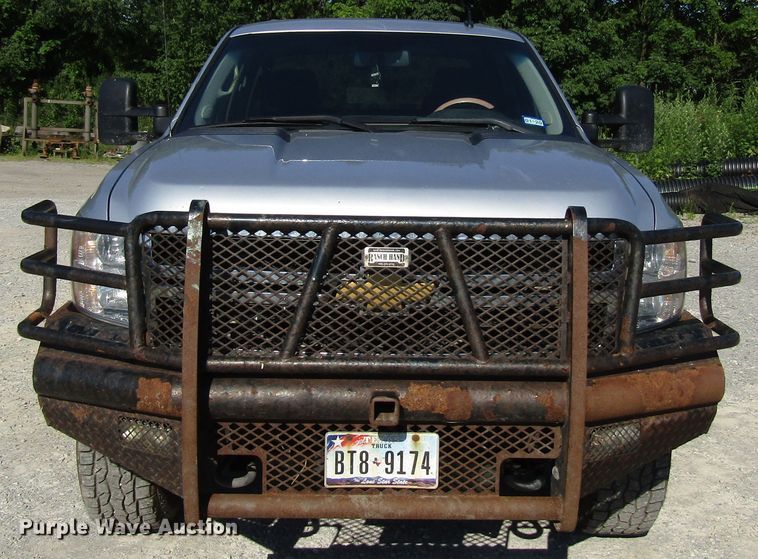 image for item FJ9720 2012 Chevrolet Silverado 2500HD Crew Cab pickup truck