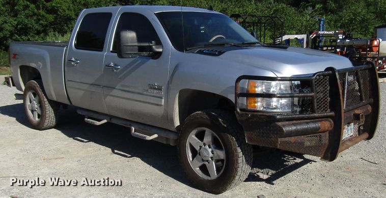 image for item FJ9720 2012 Chevrolet Silverado 2500HD Crew Cab pickup truck