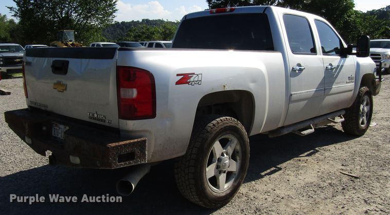 image for item FJ9720 2012 Chevrolet Silverado 2500HD Crew Cab pickup truck