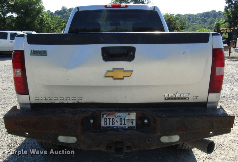 image for item FJ9720 2012 Chevrolet Silverado 2500HD Crew Cab pickup truck