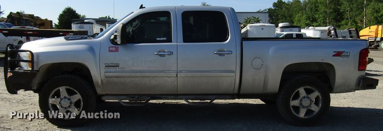 image for item FJ9720 2012 Chevrolet Silverado 2500HD Crew Cab pickup truck