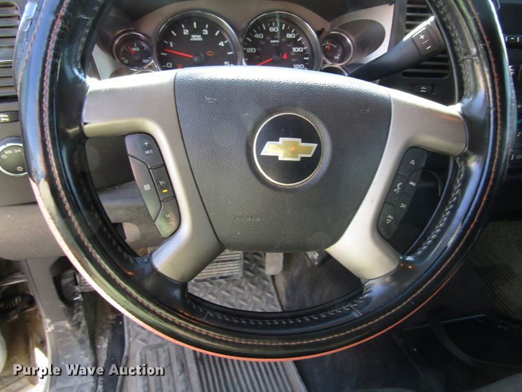 image for item FJ9720 2012 Chevrolet Silverado 2500HD Crew Cab pickup truck