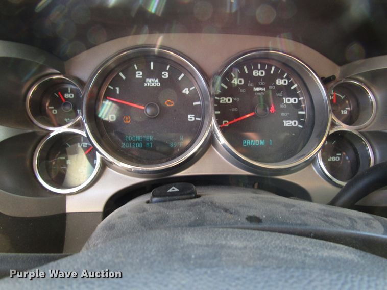 image for item FJ9720 2012 Chevrolet Silverado 2500HD Crew Cab pickup truck