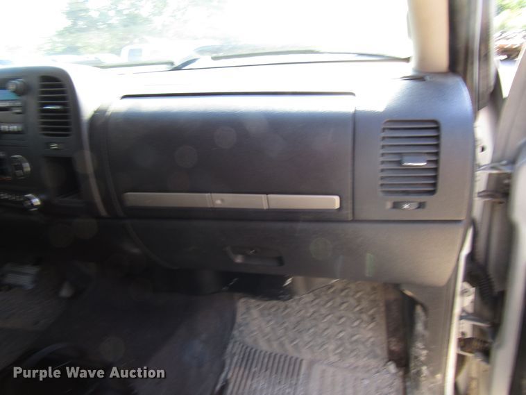 image for item FJ9720 2012 Chevrolet Silverado 2500HD Crew Cab pickup truck