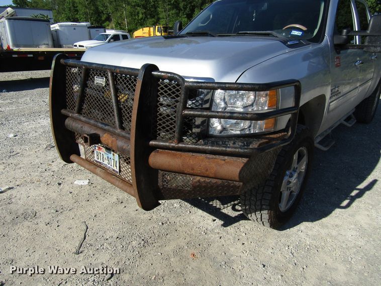image for item FJ9720 2012 Chevrolet Silverado 2500HD Crew Cab pickup truck