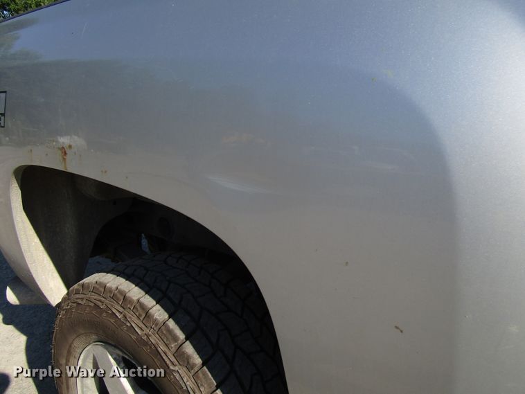 image for item FJ9720 2012 Chevrolet Silverado 2500HD Crew Cab pickup truck