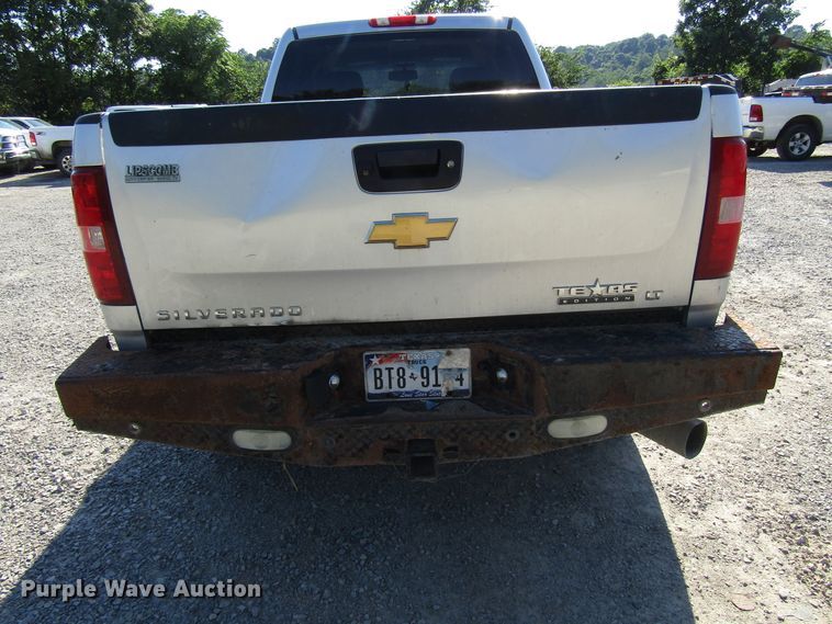 image for item FJ9720 2012 Chevrolet Silverado 2500HD Crew Cab pickup truck