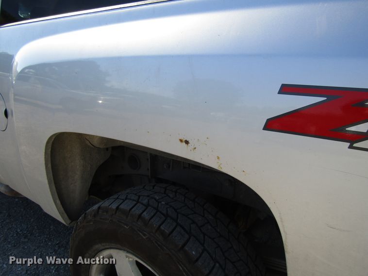 image for item FJ9720 2012 Chevrolet Silverado 2500HD Crew Cab pickup truck