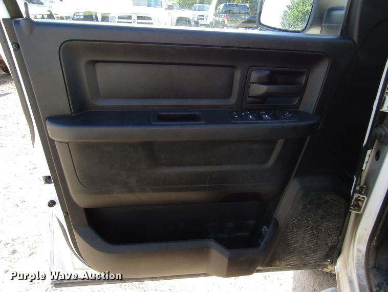 image for item FJ9723 2013 Dodge Ram 1500 Quad Cab pickup truck