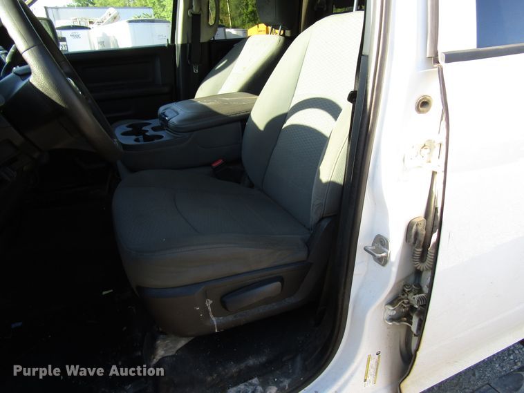 image for item FJ9723 2013 Dodge Ram 1500 Quad Cab pickup truck