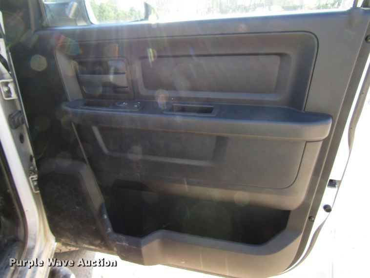 image for item FJ9723 2013 Dodge Ram 1500 Quad Cab pickup truck