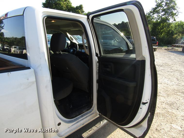 image for item FJ9723 2013 Dodge Ram 1500 Quad Cab pickup truck