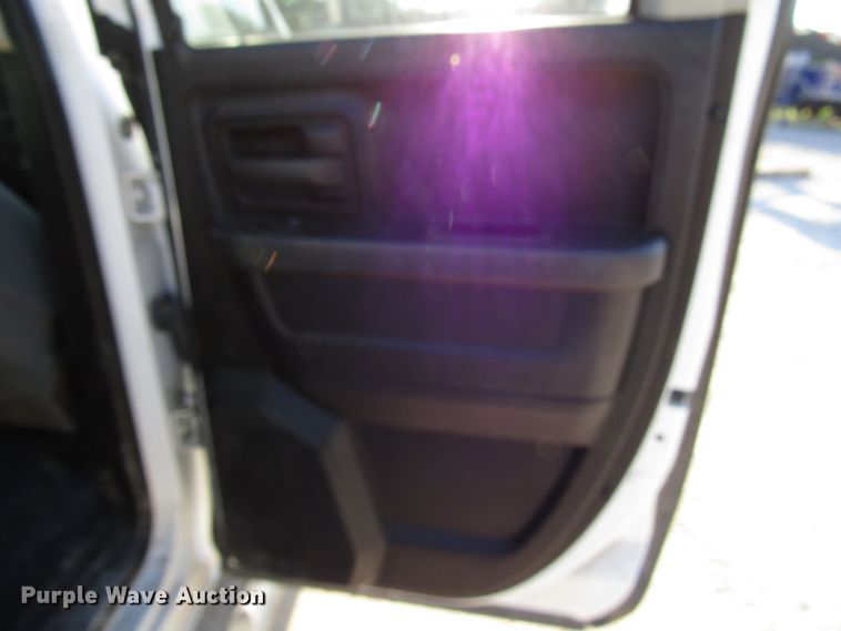 image for item FJ9723 2013 Dodge Ram 1500 Quad Cab pickup truck