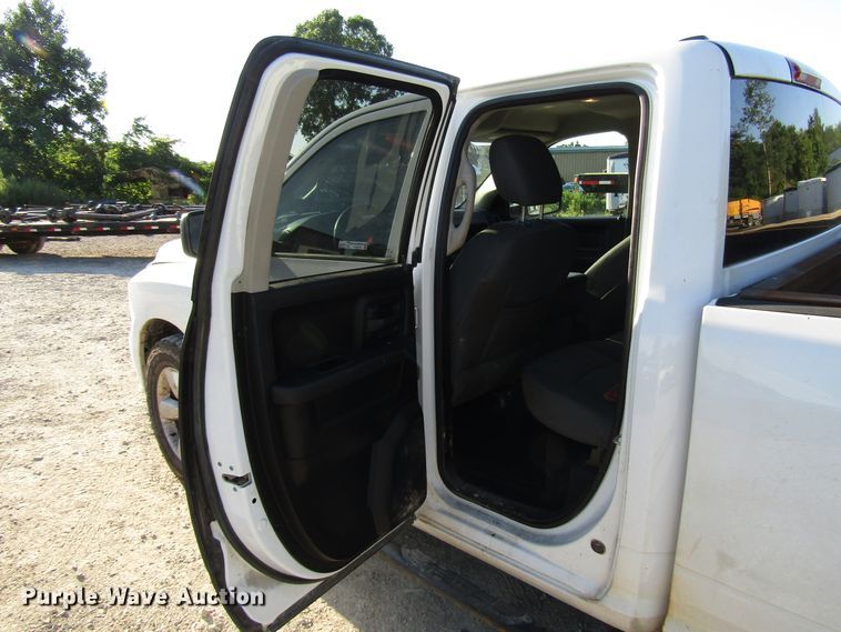 image for item FJ9723 2013 Dodge Ram 1500 Quad Cab pickup truck