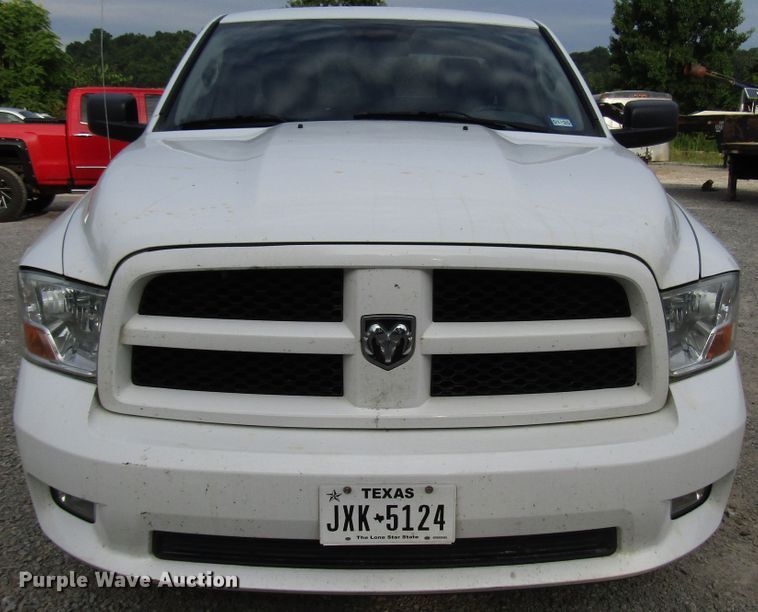 image for item FJ9725 2013 Dodge Ram 1500 Quad Cab pickup truck