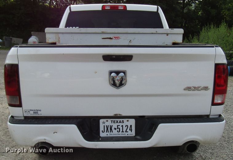 image for item FJ9725 2013 Dodge Ram 1500 Quad Cab pickup truck