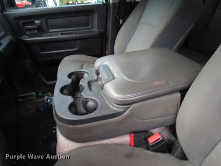 image for item FJ9725 2013 Dodge Ram 1500 Quad Cab pickup truck