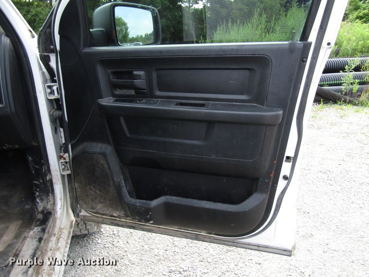 image for item FJ9725 2013 Dodge Ram 1500 Quad Cab pickup truck