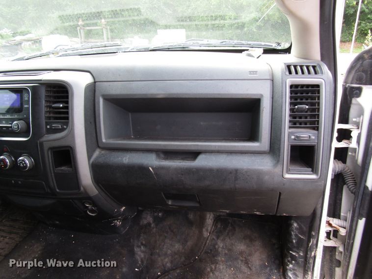 image for item FJ9725 2013 Dodge Ram 1500 Quad Cab pickup truck