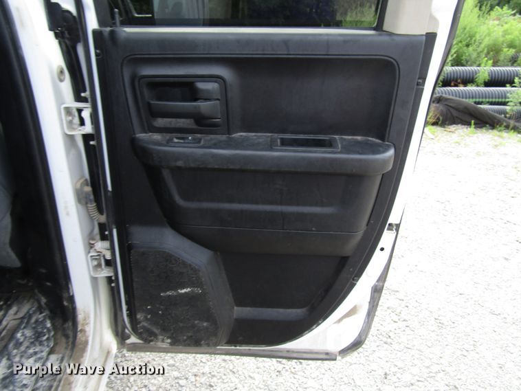 image for item FJ9725 2013 Dodge Ram 1500 Quad Cab pickup truck