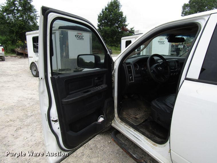 image for item FJ9733 2014 Dodge Ram 1500 Crew Cab pickup truck