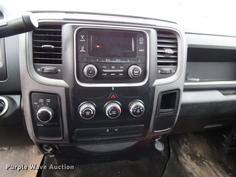 image for item FJ9733 2014 Dodge Ram 1500 Crew Cab pickup truck