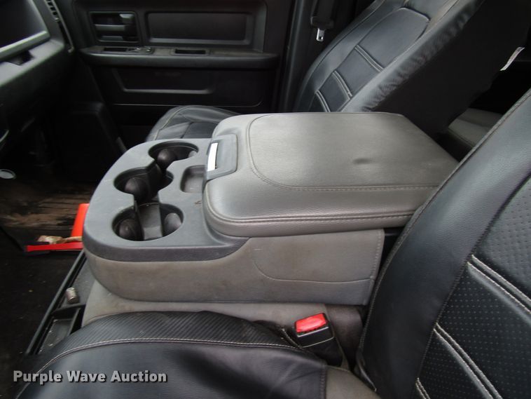 image for item FJ9733 2014 Dodge Ram 1500 Crew Cab pickup truck