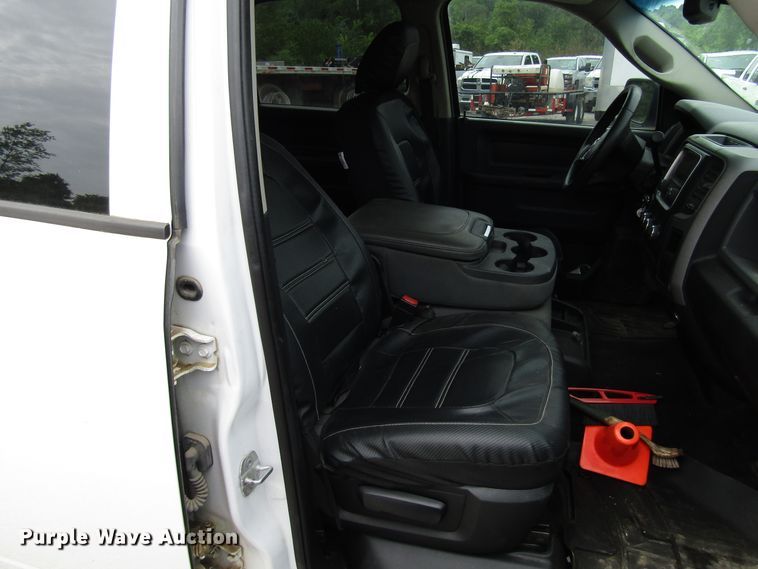 image for item FJ9733 2014 Dodge Ram 1500 Crew Cab pickup truck