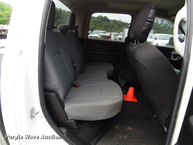 image for item FJ9733 2014 Dodge Ram 1500 Crew Cab pickup truck