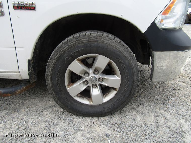 image for item FJ9733 2014 Dodge Ram 1500 Crew Cab pickup truck