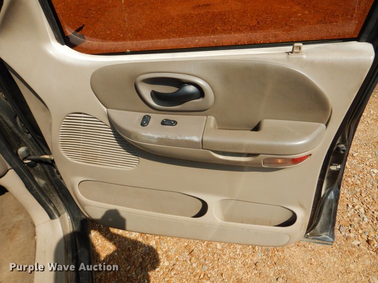 image for item FT9426 2001 Ford F150 SuperCrew pickup truck