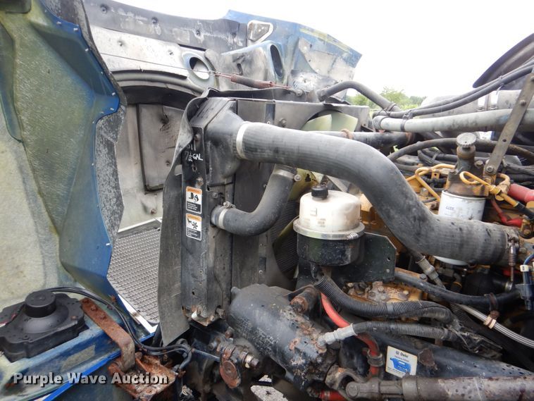 image for item FT9442 2005 Kenworth T300 propane delivery truck