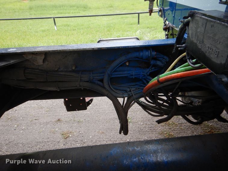 image for item FT9442 2005 Kenworth T300 propane delivery truck