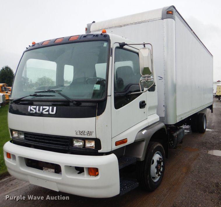 image for item FT9443 2004 Isuzu T6F box truck