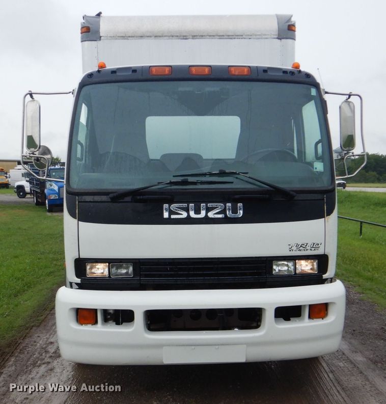 image for item FT9443 2004 Isuzu T6F box truck