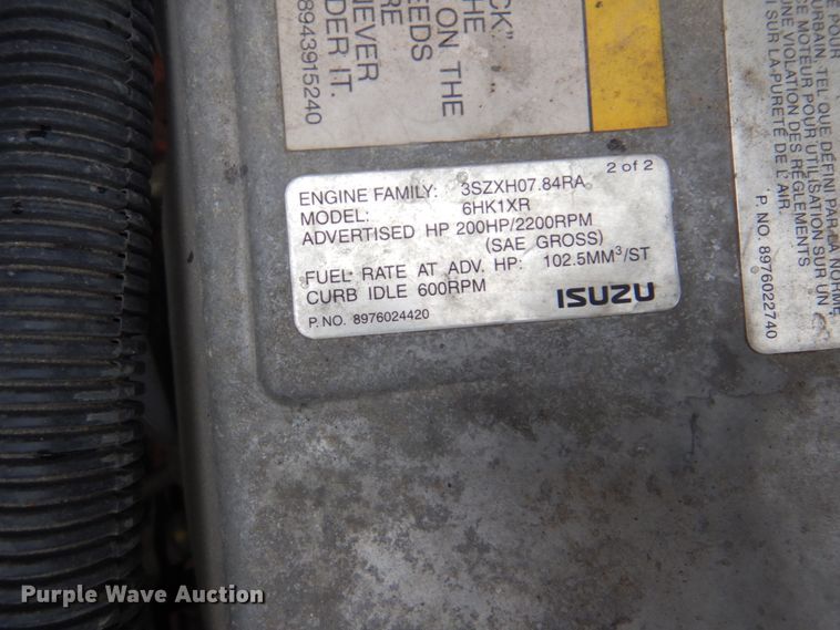 image for item FT9443 2004 Isuzu T6F box truck