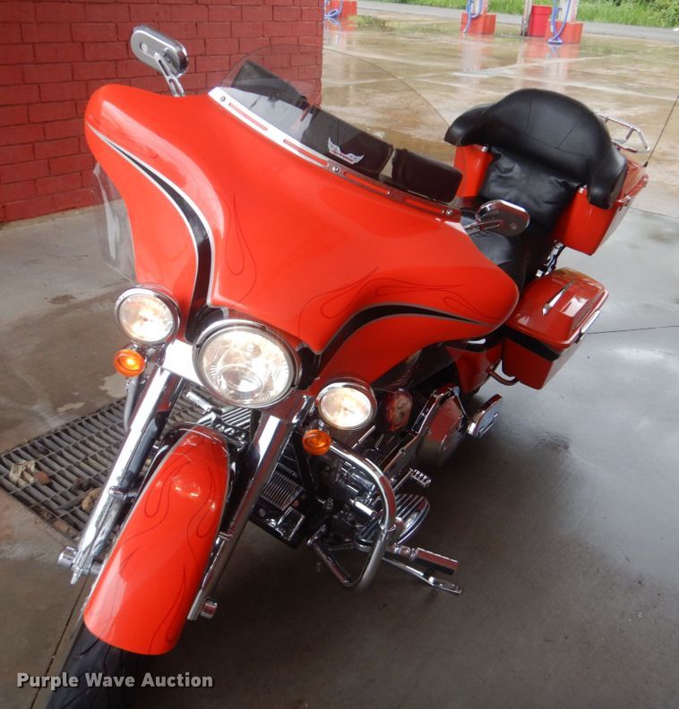 image for item FT9444 2004 Harley Davidson CVO Electra Glide FHLTCSE motorcycle