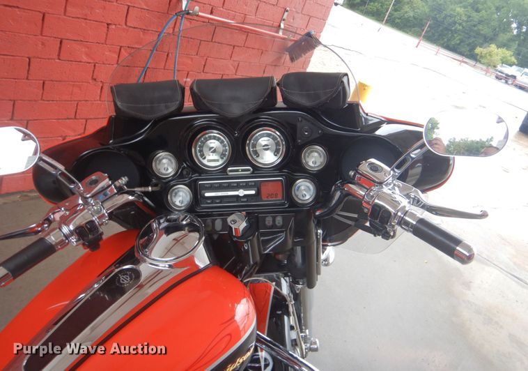 image for item FT9444 2004 Harley Davidson CVO Electra Glide FHLTCSE motorcycle