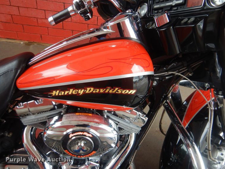 image for item FT9444 2004 Harley Davidson CVO Electra Glide FHLTCSE motorcycle