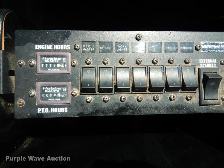 image for item FT9448 2003 International 4300 digger derrick truck