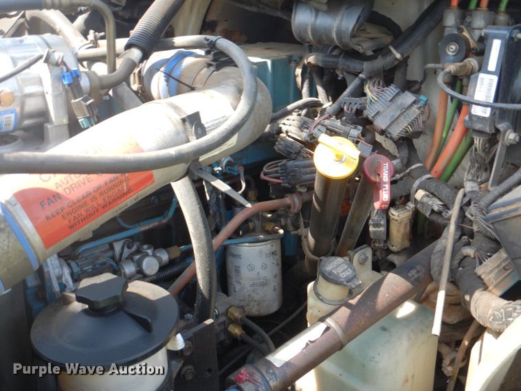 image for item FT9448 2003 International 4300 digger derrick truck