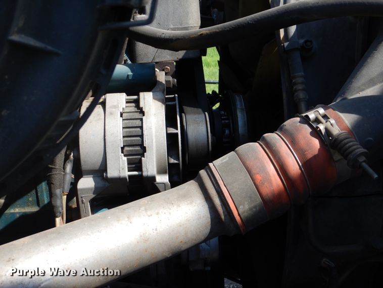 image for item FT9448 2003 International 4300 digger derrick truck